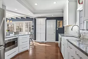 909 Locust Rd, Wilmette, IL 60091 - Photo 17