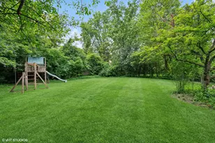 909 Locust Rd, Wilmette, IL 60091 - Photo 37