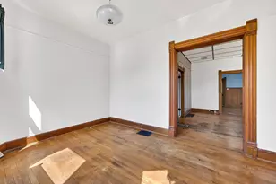 906 Peoria St, Lincoln, IL 62656 - Photo 17