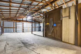 906 Peoria St, Lincoln, IL 62656 - Photo 37