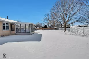 817 Stonewall Dr, Bourbonnais, IL 60914 - Photo 23