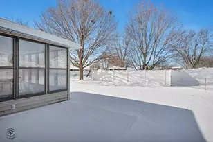 817 Stonewall Dr, Bourbonnais, IL 60914 - Photo 25