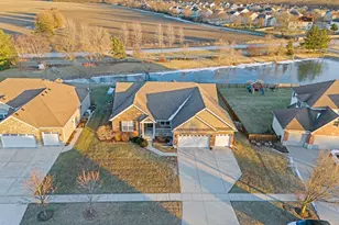 428 E Frontier Dr, Minooka, IL 60447 - Photo 1