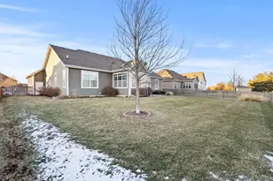 428 E Frontier Dr, Minooka, IL 60447 - Photo 35