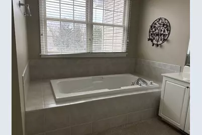 1250 S Falcon Drive, Palatine, IL 60067 - Photo 17