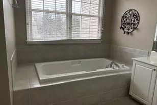 1250 S Falcon Dr, Palatine, IL 60067 - Photo 17