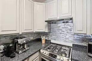 828 W 31st St, Chicago, IL 60608 - Photo 9