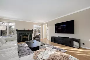 2535 Stonebridge Ln, Northbrook, IL 60062 - Photo 7