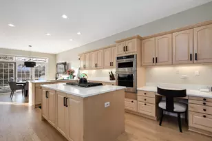 2535 Stonebridge Ln, Northbrook, IL 60062 - Photo 9