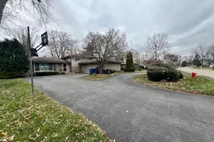 48 S Country Squire Rd, Palos Heights, IL 60463 - Photo 23