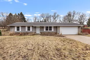 4446 Scarlet Oak Dr, Rockford, IL 61109 - Photo 1