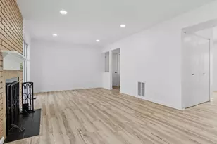 3S184 Birchwood Dr, Warrenville, IL 60555 - Photo 11