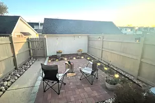 558 Chard Ct, Grayslake, IL 60030 - Photo 5