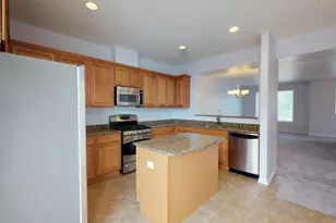 2102 S Crambourne Way, Arlington Heights, IL 60005 - Photo 15