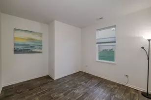 911 Darwin St, North Aurora, IL 60542 - Photo 11