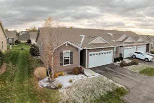 911 Darwin St, North Aurora, IL 60542 - Photo 17