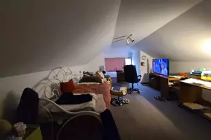 8319 S Crandon Ave, Chicago, IL 60617 - Photo 9