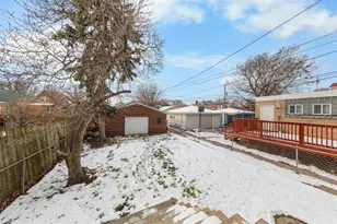 8142 S Yates Blvd, Chicago, IL 60617 - Photo 23