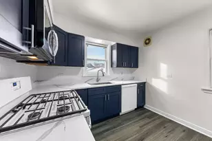 8142 S Yates Blvd, Chicago, IL 60617 - Photo 9