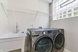 838 E 52nd St, Chicago, IL 60615 - Photo 23