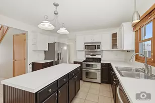 1909 Prairie Trail Ct, Plainfield, IL 60586 - Photo 7