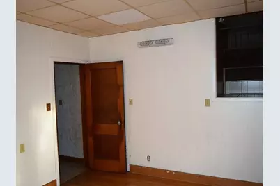 744 E Brooks Street, Galesburg, IL 61401 - Photo 13