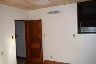 744 E Brooks St, Galesburg, IL 61401 - Photo 13