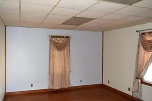 744 E Brooks St, Galesburg, IL 61401 - Photo 5