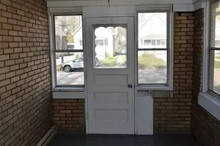 744 E Brooks St, Galesburg, IL 61401 - Photo 3