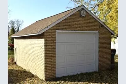 744 E Brooks Street, Galesburg, IL 61401 - Photo 17