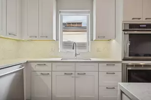 1627 N Campbell Ave, Chicago, IL 60647 - Photo 11