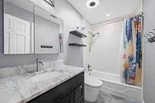 421 W Hawthorne St, Arlington Heights, IL 60004 - Photo 25