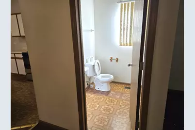 10503 S Edbrooke Avenue, Chicago, IL 60628 - Photo 7