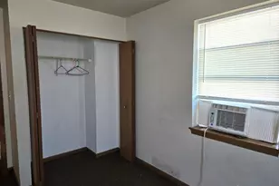 10503 S Edbrooke Ave, Chicago, IL 60628 - Photo 9