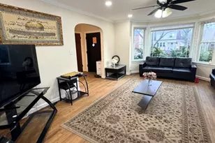 4940 Estes Ave, Skokie, IL 60077 - Photo 3