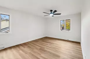 123 N Western Ave, Bartlett, IL 60103 - Photo 17