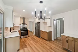 123 N Western Ave, Bartlett, IL 60103 - Photo 7