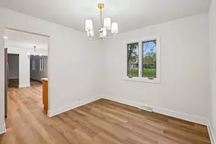 123 N Western Ave, Bartlett, IL 60103 - Photo 5