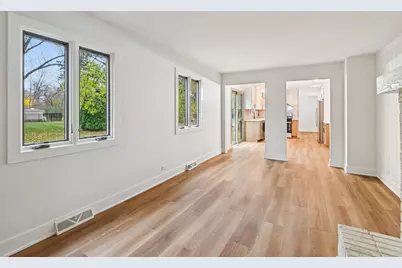 123 N Western Avenue, Bartlett, IL 60103 - Photo 13