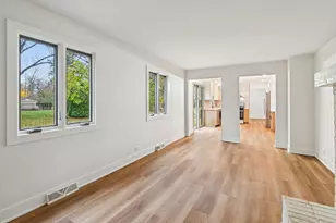 123 N Western Ave, Bartlett, IL 60103 - Photo 13