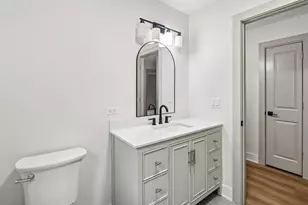 123 N Western Ave, Bartlett, IL 60103 - Photo 31