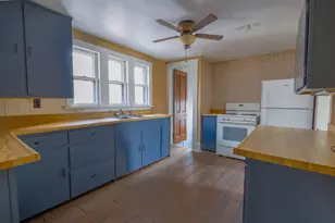 709 Pennsylvania Ave, Mendota, IL 61342 - Photo 11