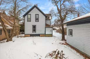 450 Villa St, Elgin, IL 60120 - Photo 15