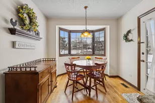 7930 W Lakeview Ct, Palos Heights, IL 60463 - Photo 9