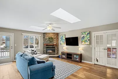 6821 Roberts Drive, Woodridge, IL 60517 - Photo 5