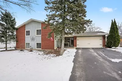6821 Roberts Drive, Woodridge, IL 60517 - Photo 1