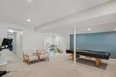 6821 Roberts Drive, Woodridge, IL 60517 - Photo 21