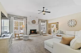 560 Ellen Ct, Woodstock, IL 60098 - Photo 7