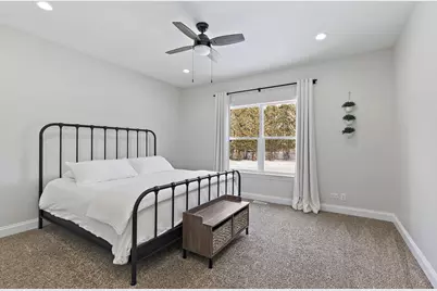 560 Ellen Court, Woodstock, IL 60098 - Photo 25