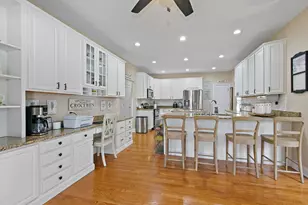 560 Ellen Ct, Woodstock, IL 60098 - Photo 11